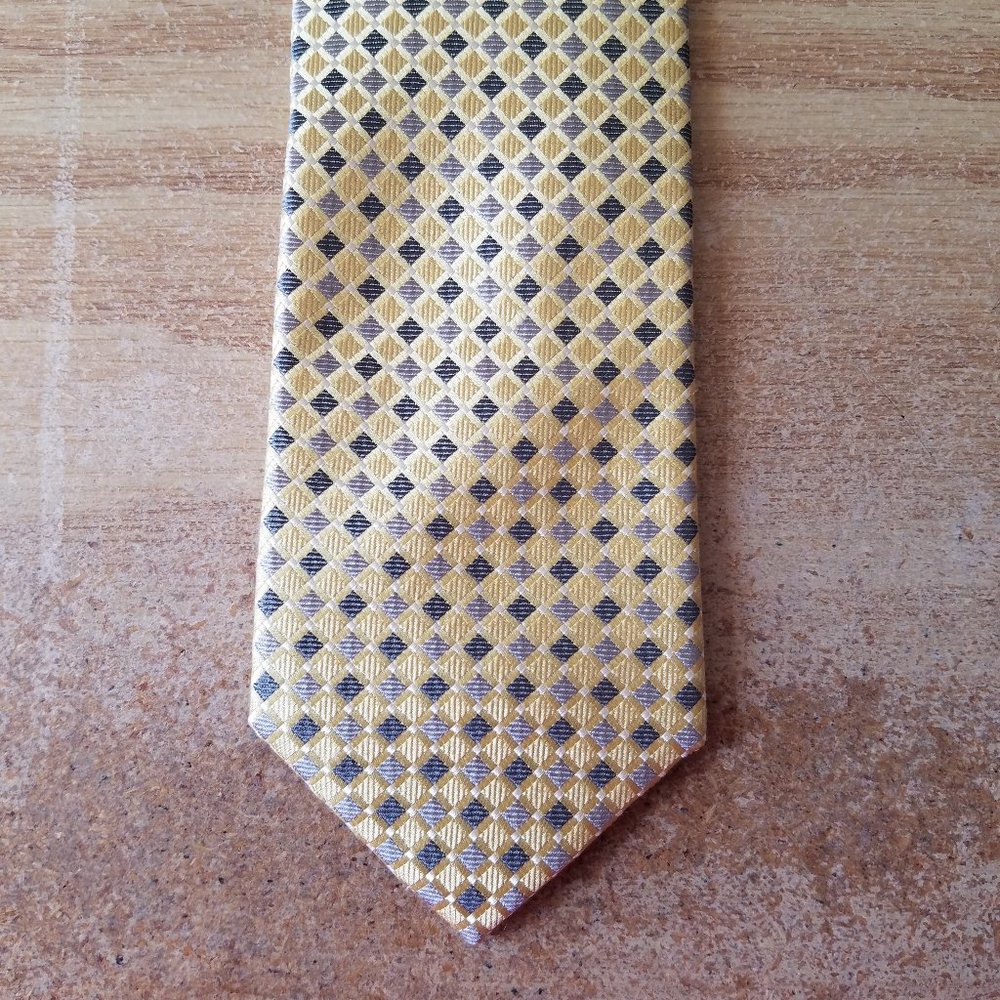 Donald J Trump Signature 100% Silk Tie